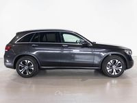 Usata Mercedes GLC300 211 CV (155 kW) 2020 Grigio chiaro SUV