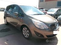 Usata Opel Meriva Cosmo 95 CV (69 kW) 2010 Grigio Monovolume