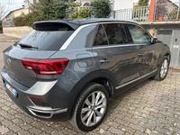 Usata VW T-Roc Style 116 CV (85 kW) 2018 Grigio SUV