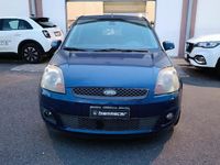 Usata Ford Fiesta Titanium 68 CV (50 kW) 2008 Grigio Berlina