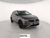 Usata VW T-Roc Sport 116 CV (85 kW) 2024 Grigio metallizzato SUV