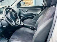 Usata Lancia Ypsilon 69 CV (50 kW) 2012 Grigio Utilitaria
