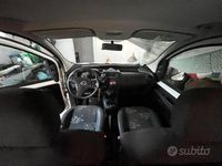 Usata Fiat Qubo Trekking 75 CV (55 kW) 2015 Bianco Monovolume