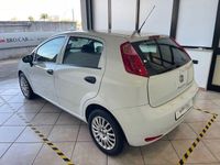 Usata Fiat Punto Young 69 CV (50 kW) 2016 Bianco Utilitaria