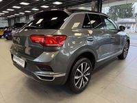 Usata VW T-Roc Style 116 CV (85 kW) 2018 Grigio SUV