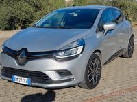 Usata Renault Clio V 90 CV (66 kW) 2023 Grigio Berlina