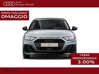 Nuova Audi A1 Sportback Comfort 116 CV (85 kW) 2026 Rosso progressivo metallizzato nero mito Utilitaria