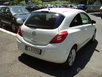Usata Opel Corsa 86 CV (63 kW) 2012 Bianco Utilitaria