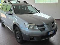 Usata Mitsubishi Outlander 160 CV (117 kW) 2005 Argento SUV