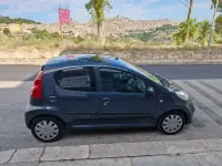 Usata Peugeot 107 54 CV (39 kW) 2007 Grigio Utilitaria