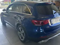 Usata Mercedes GLC200 163 CV (119 kW) 2019 Blu/azzurro SUV