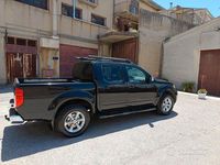 Second-hand Nissan Navara 190 CP (139 kW) 2012 Negru Pickup