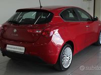 Usata Alfa Romeo Giulietta Distinctive 105 CV (77 kW) 2014 Rosso Utilitaria