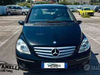 Usata Mercedes B200 140 CV (102 kW) 2007 Nero Monovolume