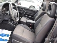 Usata Suzuki Jimny 85 CV (62 kW) 2011 Grigio SUV