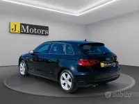 Usado Audi A3 Admired 110 CV (80 kW) 2015 Negro Berlina
