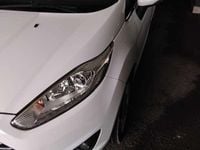 Usata Ford Fiesta Titanium 95 CV (69 kW) 2017 Bianco Berlina