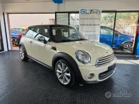 Usata Mini Cooper D 112 CV (82 kW) 2014 Bianco Utilitaria