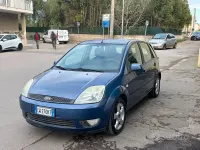 Usata Ford Fiesta 90 CV (66 kW) 2005 Bluazzurro Utilitaria