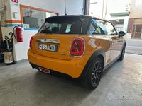 Usata Mini ONE 102 CV (75 kW) 2015 Arancione Utilitaria
