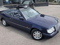 Usata Mercedes 200 136 CV (100 kW) 1995 Blu/azzurro Cabrio