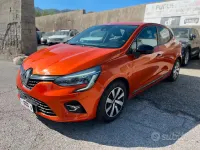 Usata Renault Clio V Equilibre 91 CV (66 kW) 2023 Arancione Berlina