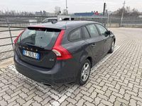 Usata Volvo V60 R-Design Kinetic 215 CV (158 kW) 2015 Station wagon