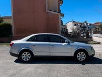 Begagnad Audi A4 131 HK (96 kW) 2003 Grå Sedan