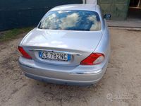 Usata Jaguar X-type 156 CV (114 kW) 2002 Grigio Berlina