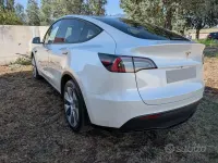 Usata Tesla Model Y 213 kW (290 CV) 2023 Bianco SUV