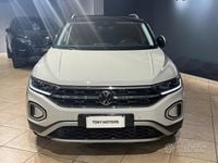 Usata VW T-Roc Style 149 CV (109 kW) 2022 Beige SUV