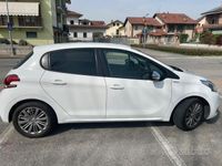 usata Peugeot 208 - neopatentati - cedo con gomme