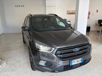 Usata Ford Kuga Business Edition 119 CV (87 kW) 2017 Grigio SUV