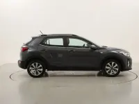 Usata Kia Stonic Style 100 CV (73 kW) 2022 Grigiogrigio SUV