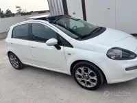 Occasion Fiat Punto Lounge 85 ch (62 kW) 2012 Blanc Citadine