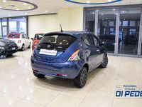 Usata Lancia Ypsilon Gold 69 CV (50 kW) 2022 Blu/azzurro Utilitaria