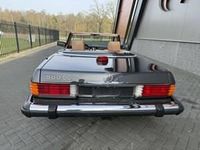 Usata Mercedes 560 230 CV (169 kW) 1986 Nero Cabrio