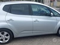 Usata Kia Venga 77 CV (56 kW) 2011 Grigio Utilitaria