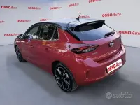 Usata Opel Corsa Elegance 101 CV (74 kW) 2022 Rosso Utilitaria