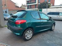 Usata Peugeot 206 60 CV (44 kW) 2000 Verde Utilitaria