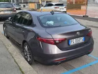 Usata Alfa Romeo Giulia Business 179 CV (131 kW) 2017 Grigio Berlina