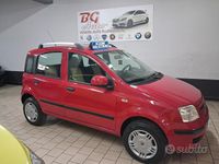 Usata Fiat Panda Climbing 51 CV (37 kW) 2010 Rosso Utilitaria