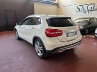 Usata Mercedes GLA180 Business 109 CV (80 kW) 2016 Bianco SUV