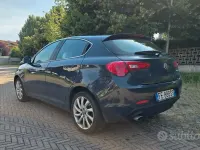 Usata Alfa Romeo Giulietta Super 120 CV (88 kW) 2016 Bluazzurro Utilitaria
