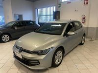 Usata VW Golf VIII Life 116 CV (85 kW) 2025 Grigio Berlina
