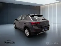 Usata VW T-Roc Life 150 CV (110 kW) 2024 Grigio SUV