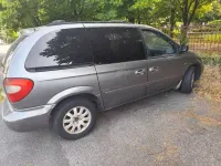 Usata Chrysler Voyager 143 CV (105 kW) 2007 Bronzo Monovolume