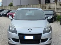 Usata Renault Scénic III Luxe 110 CV (80 kW) 2010 Grigio Monovolume