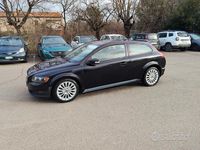 Usata Volvo C30 Momentum 108 CV (79 kW) 2007 Nero Utilitaria