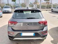 Usata VW T-Roc Life 110 CV (80 kW) 2022 Idium grey SUV